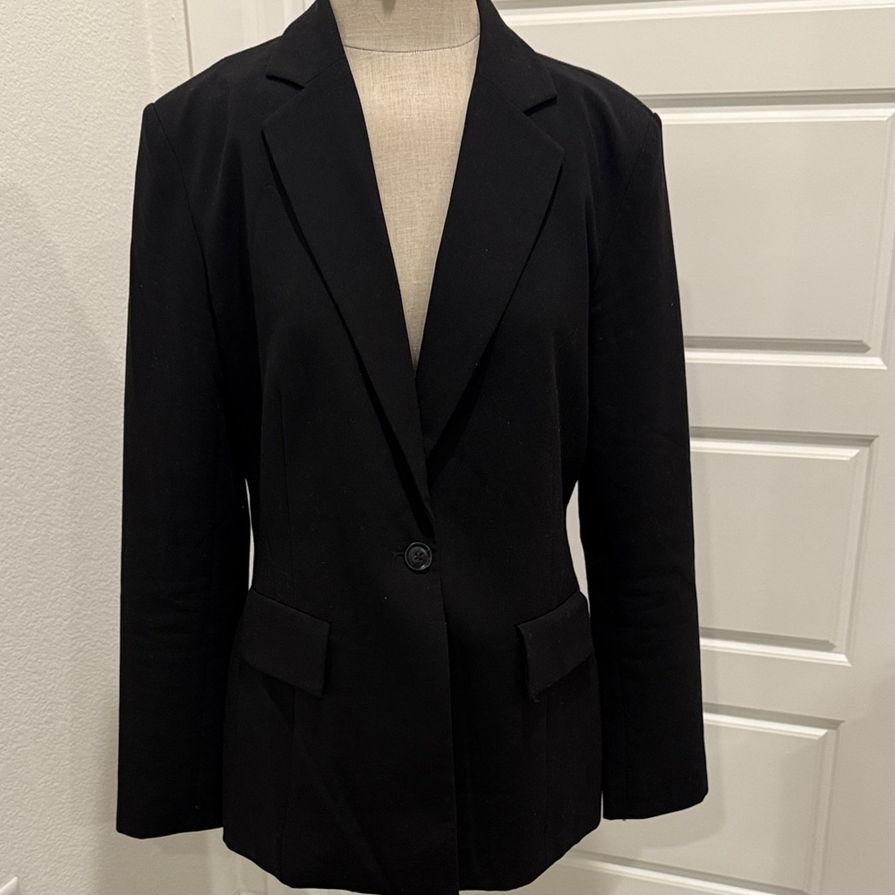 Ellen Tracy Classic Black Suit Jacket